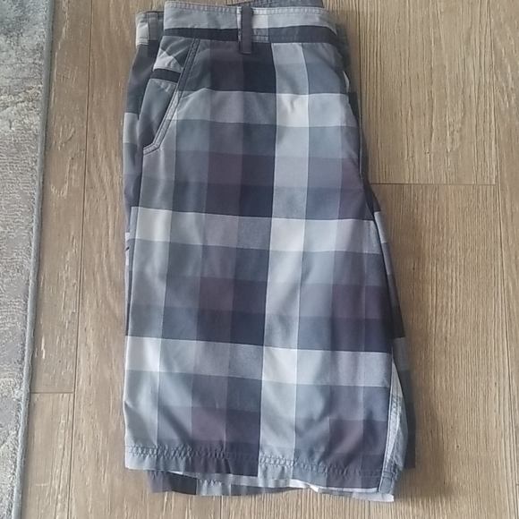 Lululemon shorts - Picture 3 of 3